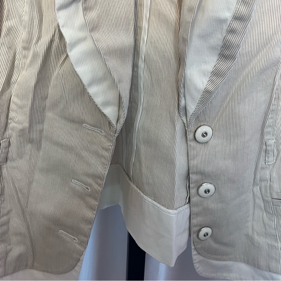 Lane Bryant Beige Pinstriped Three Button Vest, size 20 - Picture 4 of 6